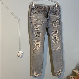 Light wash AE Ripped Jeans